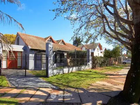 VENTA | PERMUTA - Casa de 2 dormitorios con quincho y pileta - Fisherton, Rosario. APTO CRÉDITO.