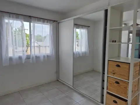 Departamento en Alquiler en Monte Castro, $ 500.000