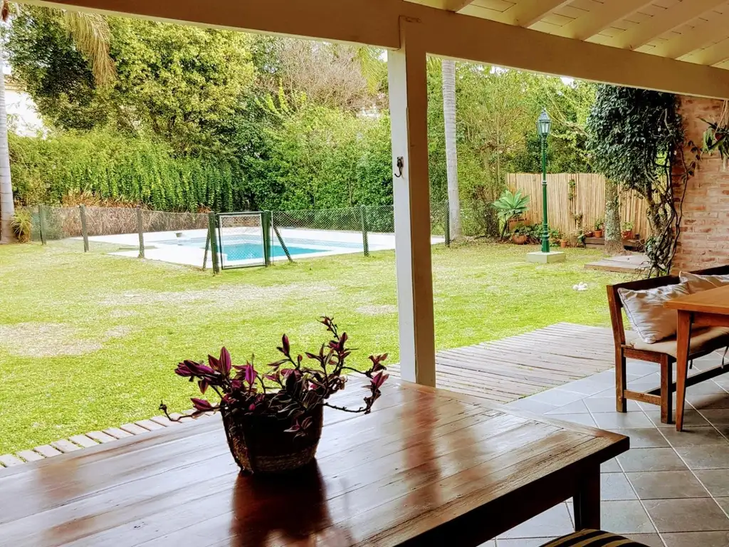 Casa en Alquiler en La Escondida