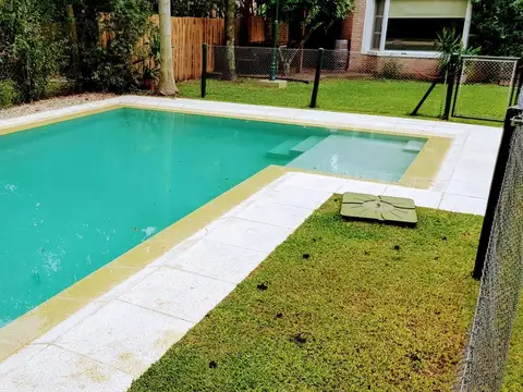 Casa en Alquiler en La Escondida - 4 dormitorios