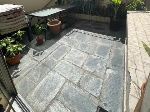 departamento de 3 ambientes con 2 patios