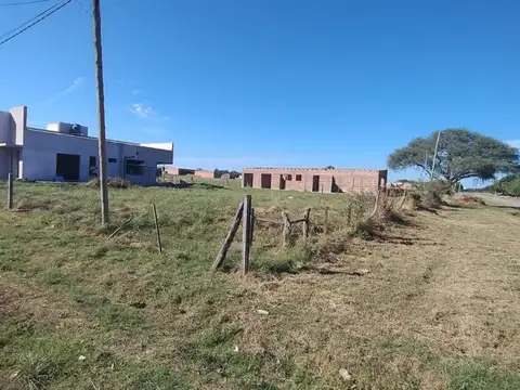 Boulevard Juan B. Alberdi S/N, Esquina Diamante