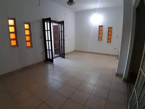 PH AL FRENTE 3 AMBIENTES CON PATIO!