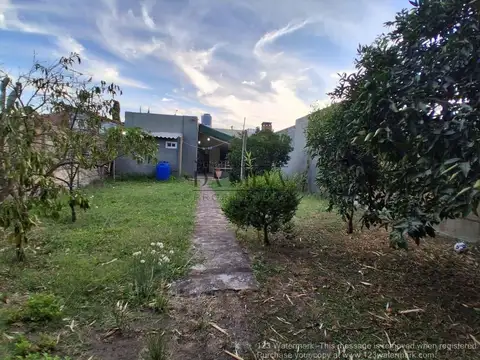 Casa 3 ambientes con 1 baño