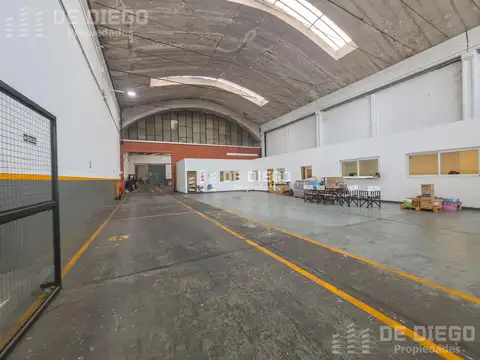 Depósito 1215 m2 en Parque Multi Empresarial, ubicación inmejorable en Olivos