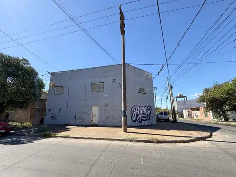 GALPON EN VENTA BERISSO + OFICINAS  INGRESO CAMION