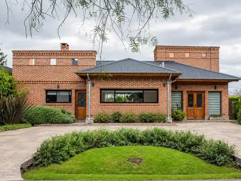 Importante Casa de 4 Dormitorios en Venta – Barrio Cerrado Bella Vista Chico