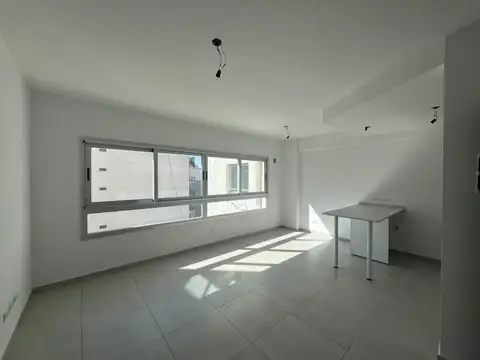 Av. Montes de Oca 700, Piso 9