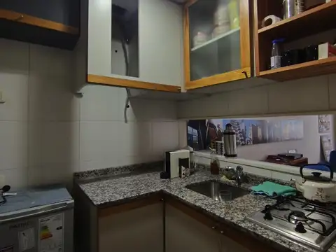 Oficina 4 ambientes con 1 baño