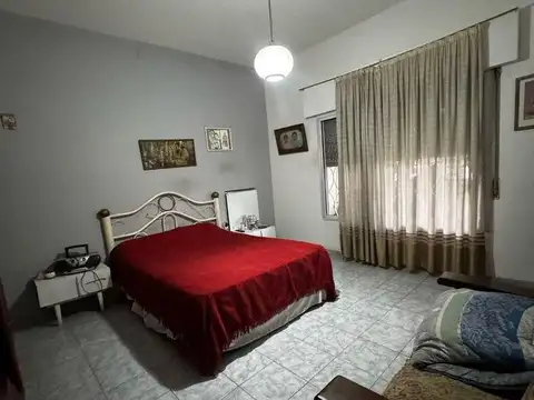 Venta de Casa De 3 Ambientes en Villa Bosch