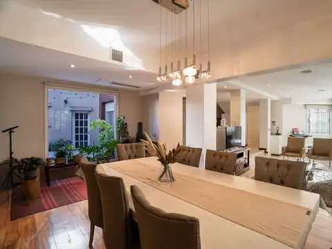 Casa 4 Amb 2 planta Venta en Caseros Apto credito