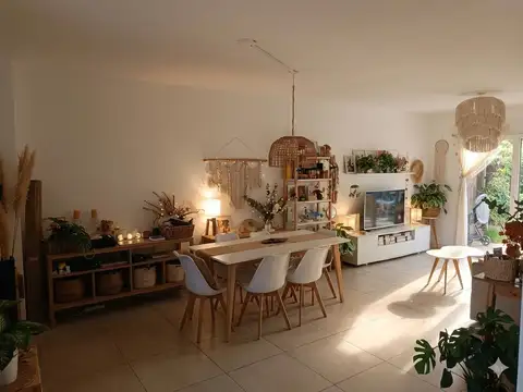 Casa en Alquiler de 3 dormitorios