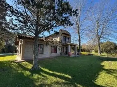 Casa en Alquiler de 3 dormitorios