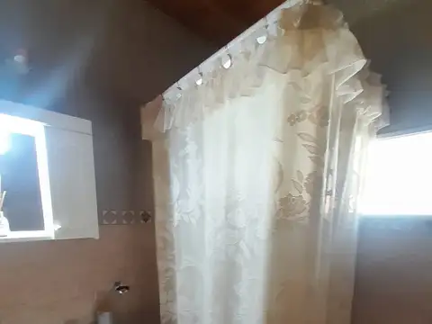 Casa en Venta con 4 cocheras