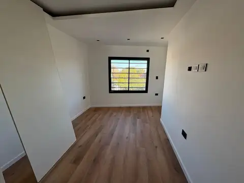 Depto Tipo Casa 3 ambientes con 2 baños