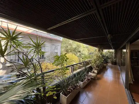 Departamento en Venta con 2 cocheras
