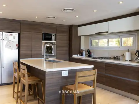 Casa en Venta al Oeste