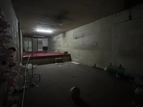 Local en Alquiler en Morón, $ 1.800.000