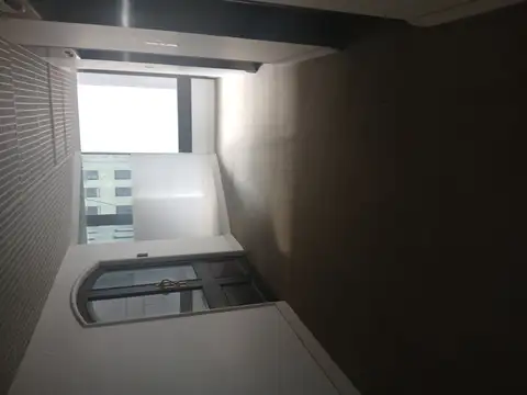 Oficina en Alquiler con 1 cochera