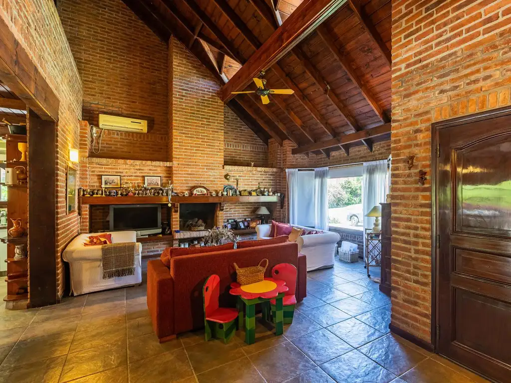 Casa en Venta en Barrio Cerrado Los Horneros