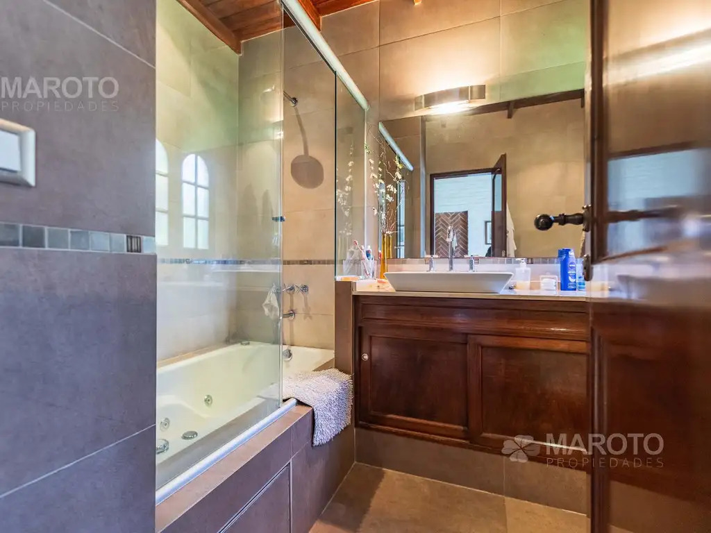 CASA EN VENTA EN LOS HORNEROS C.C CON CUATRO DORMITORIOS - MAROTO PROPIEDADES - Foto 34