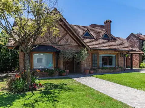 Casa en Venta - 4 dormitorios -