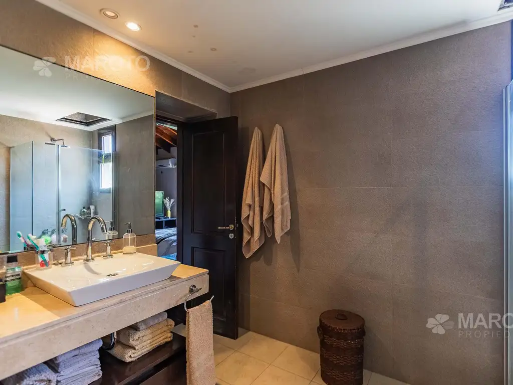 CASA EN VENTA EN LOS HORNEROS C.C CON CUATRO DORMITORIOS - MAROTO PROPIEDADES - Foto 49