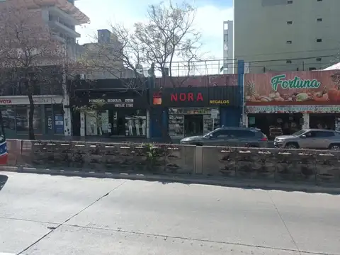 Local en Venta Via Pública