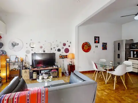 Casa 6 ambientes con 2 baños