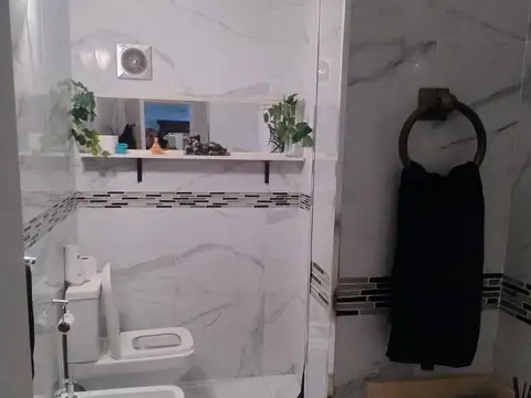 Casa 3 ambientes con 2 baños