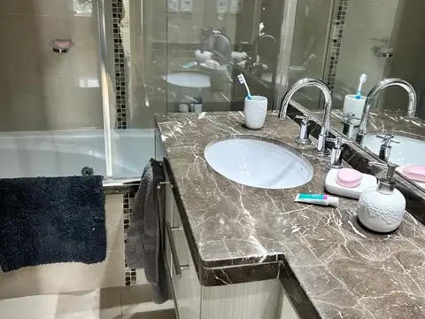 Departamento 4 ambientes con 3 baños