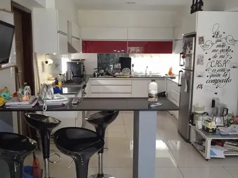 Casa en Alquiler Temporal con 2 cocheras