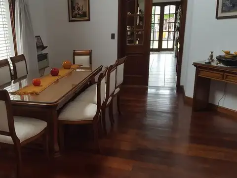 Casa en Venta en Burzaco, USD 260.000