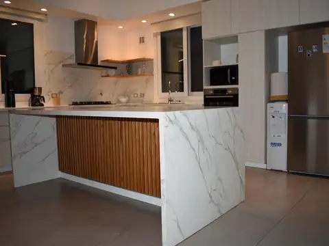 Casa moderna de 5 ambientes en el barrio San Sebastian