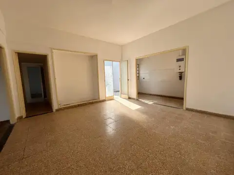 Depto Tipo Casa en Venta 54 años