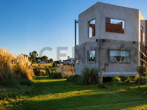 VENTA CASA 3 AMBIENTES MÁS DEPARTAMENTO 2 AMBIENTES EN EL MARQUESADO