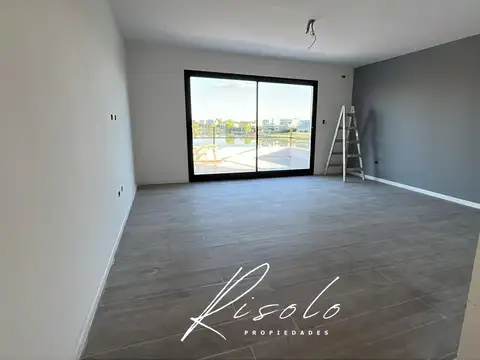 Casa en El Canton Norte. Lote a la Laguna