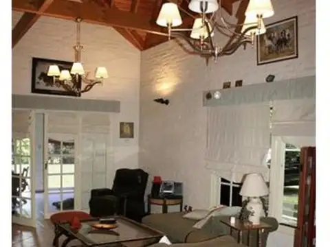 Casa en Venta con 1 cochera