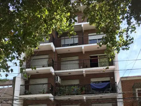 Cochera cubierta en venta