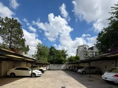 Cochera cubierta en venta