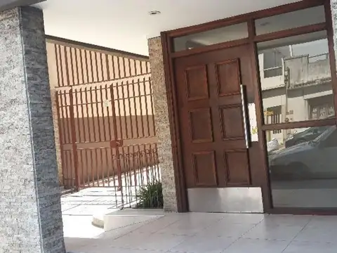 2 ambientes pequeños muy  luminoso cocina independiente muy