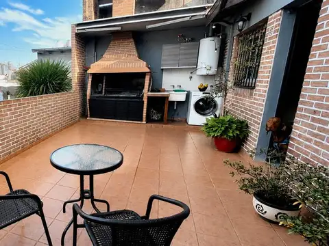 Depto Tipo Casa en Venta de 3 ambientes