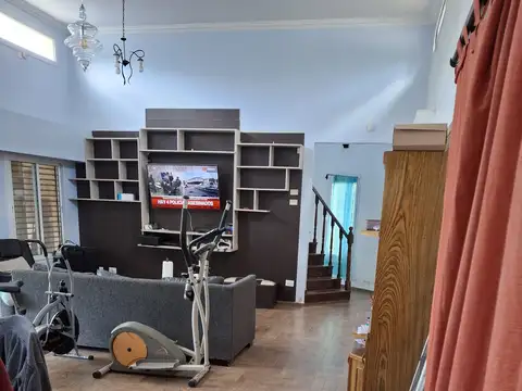 Casa 4 ambientes con 3 baños