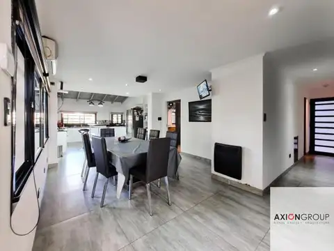 Casa 6 ambientes con 3 baños