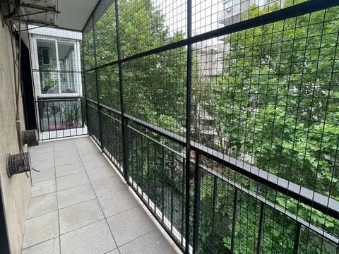 TRES AMBIENTES EN VENTA EN CABALITTO ZONA COMERCIAL Y CENTRICA