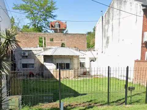 CASA EN MORENO NORTE 5 AMBIENTES CON PARQUE