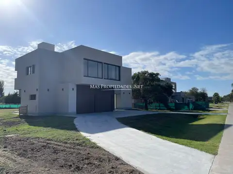 Venta Casa en La Magdalena 3 Dormitorios Canning 100