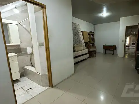 Casa en Venta con 5 cocheras