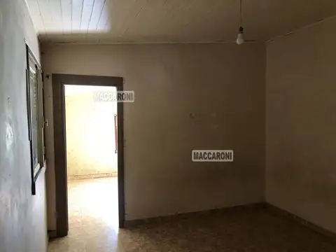 Casa 3 ambientes con 1 baño