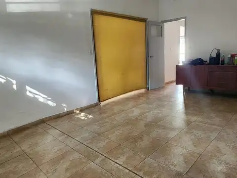 Casa en Alquiler con 1 cochera